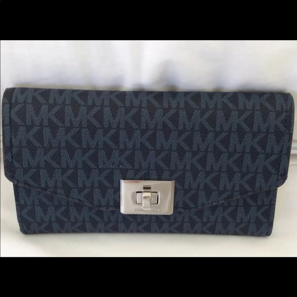 MK Abbey Backpack/Matching Wallet Set - Picture 9 of 11
